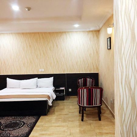 Fawzy Hotel Ibadan Ngoại thất bức ảnh