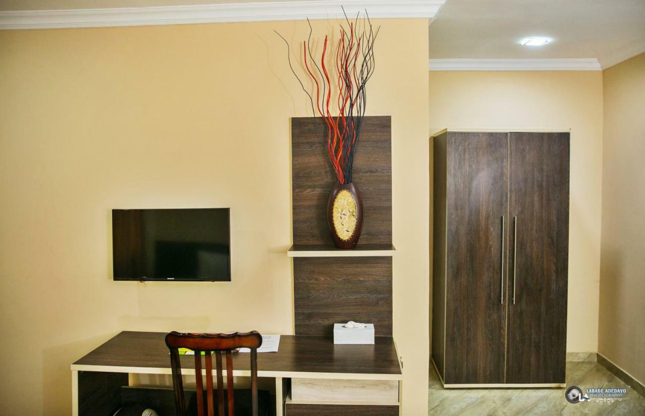 Fawzy Hotel Ibadan Ngoại thất bức ảnh