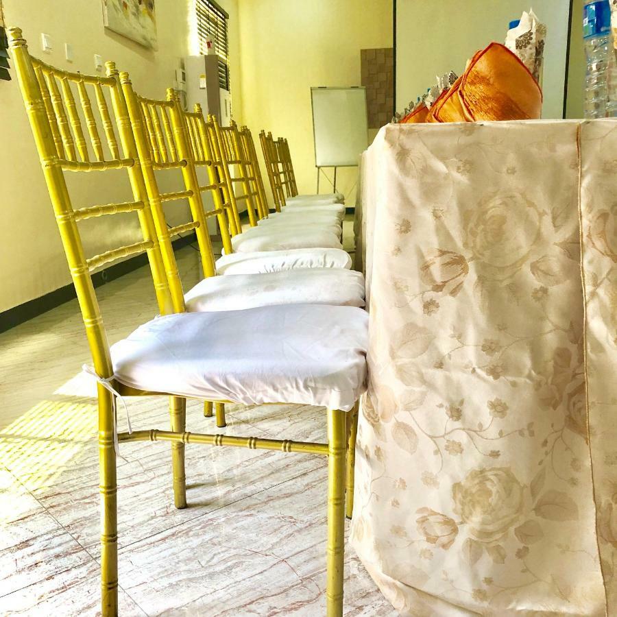 Fawzy Hotel Ibadan Ngoại thất bức ảnh